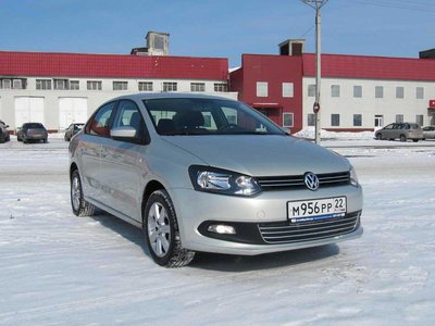 Дневные ходовые огни на VW Polo седан