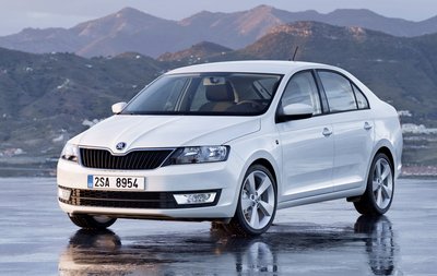 VW Polo Sedan vs Skoda Rapid