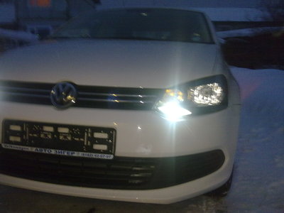 Дневные ходовые огни на VW Polo седан