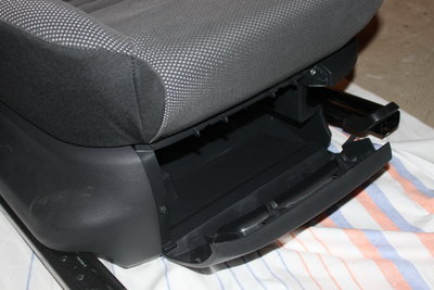 Замена передних и задних сидений на VW Polo sedan