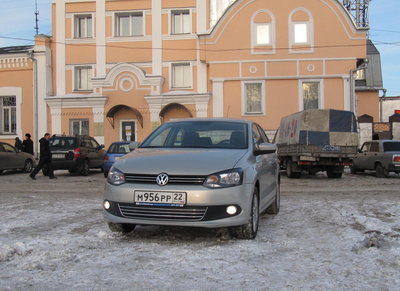 Дневные ходовые огни на VW Polo седан