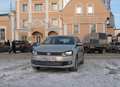 Дневные ходовые огни на VW Polo седан