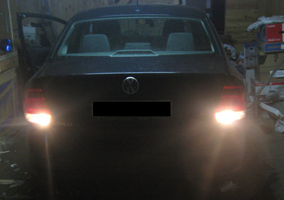 Освещение при движении задним ходом  VW Polo sedan