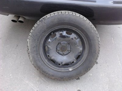 Продам оригинальные штампованные диски R14+резина