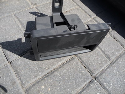 Механизм откр. багажника. polo HB,рамка магнитолы.Москва