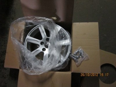 ПРОДАЮ (не ориг)  литые диски Replica VW 47 + шины (Москва)