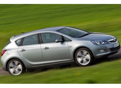 Может новая Opel Astra (2010) или СТАРАЯ ?