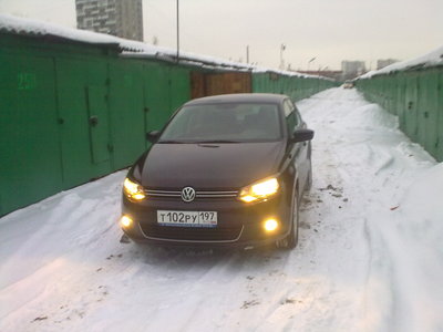 Продам Polo sedan черный Москва