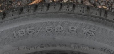 Продам летнюю резину 185 60 r15 Michelin Energy E3A