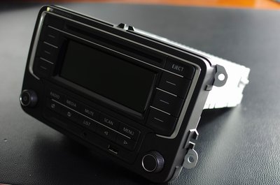 Магнитола RCD 320 с AUX, USB, SD; Москва
