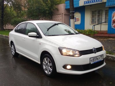 Продаю VW Polo Sedan, Highline
