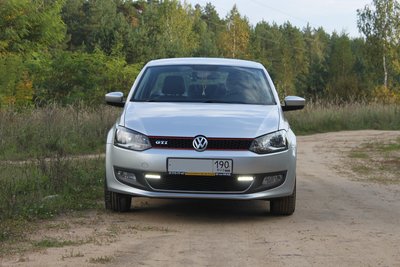 Дневные ходовые огни на VW Polo седан