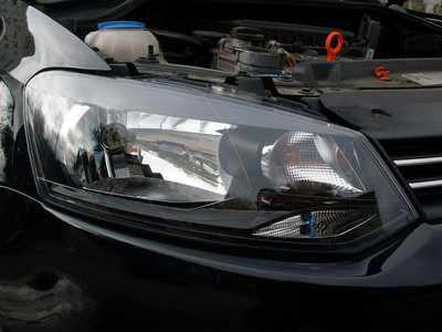 Замена лампочек  VW Polo sedan