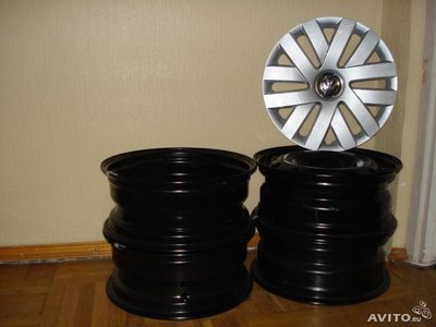 (Продано) Штамп. новые диски R15 и колпаки VW Polo оригинал