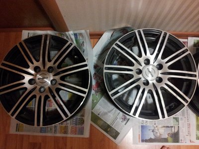Продаю литые диски R15 ENZO dark