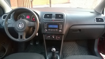 Продам PoloSedan красный Highline механика