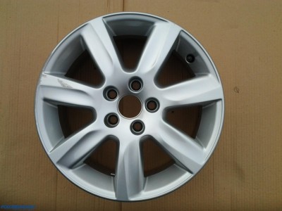 Продам диск Riverside R15, колпаки R14,  руль, коврики.