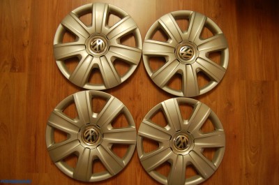 Продам диск Riverside R15, колпаки R14,  руль, коврики.