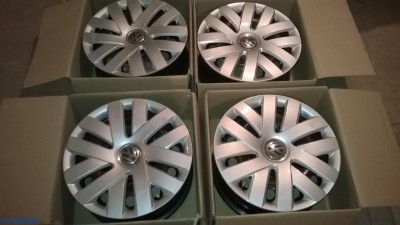 Продам штампы + колпаки с поло седан R15