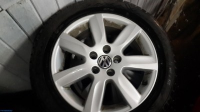 (Москва) продам VW литые диски с летней и зимней  резиной