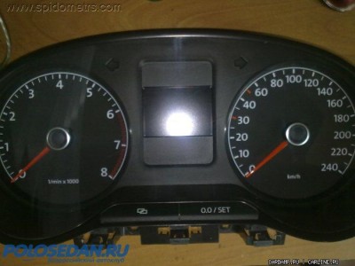 Продам комбинацию приборов 6RU920860B