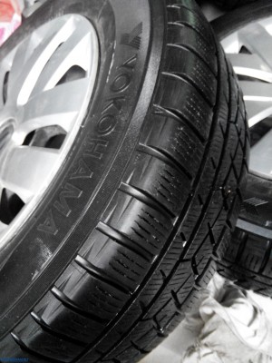 Продам колеса в сборе (ориг. штамповки+зима Yokohama WDrive)