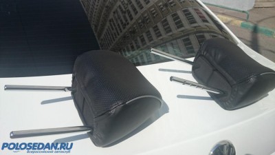Продаю пару штатных подголовников