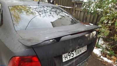 Продам спойлер с доп. Стоп сигналом. Москва.