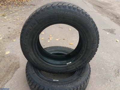 Продам две шины Michelin X-Ice North 2.