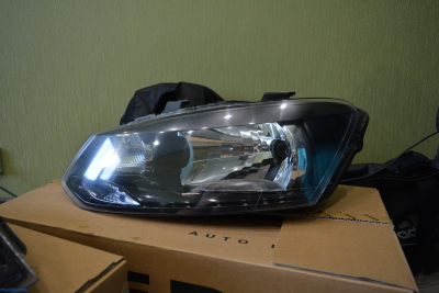 [Продам] Фары оригинальные, седан