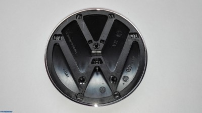 Эмблема VW для крышки багажника