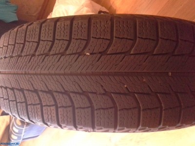 Продам зимнюю резину MICHELIN X-ICE на литых дисках 4шт.