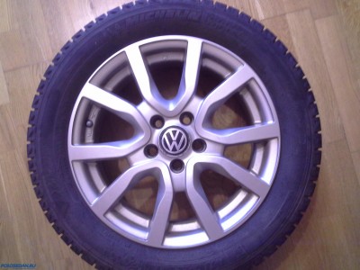 Продам зимнюю резину MICHELIN X-ICE на литых дисках 4шт.