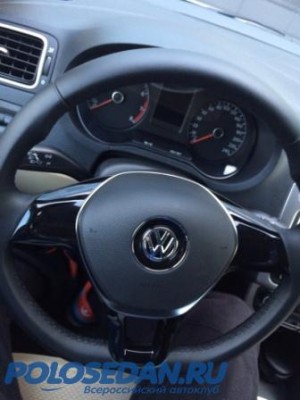 Череповец. Кожаный скошенный руль на VW с подушкой