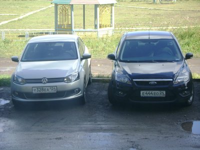 Ford Focus II vs VW Polo Sedan