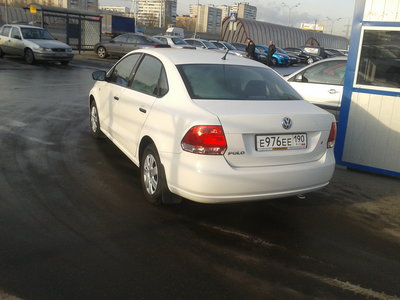 Продаю Polo Sedan Trendline (Белый) г.Москва